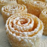 עוגיות קורביה – סהרוני שקדים וחמאה עם סוד בבצק